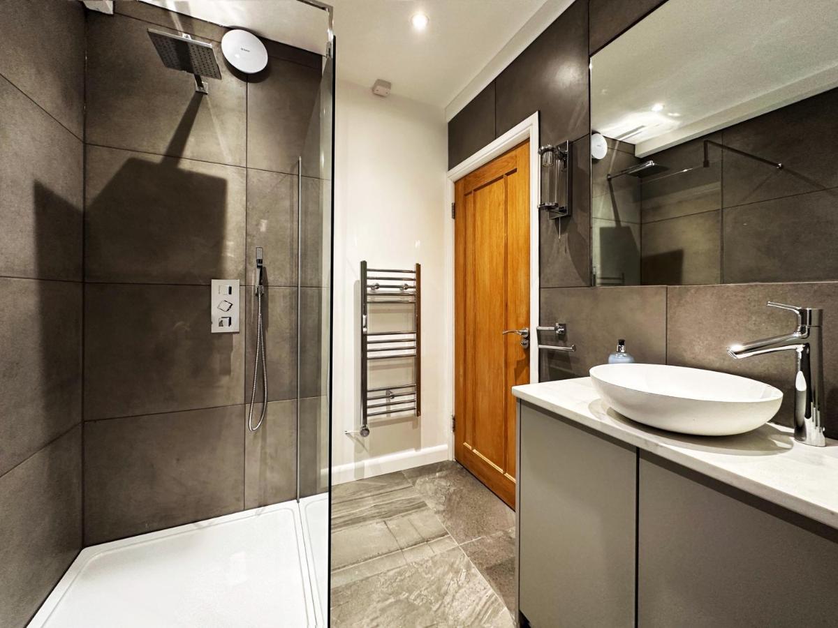 Liam Place Near Hyde Park - 1 Double Bed, 1 Sofa Bed, Spacious Apartment, Private Entrance London Exterior foto